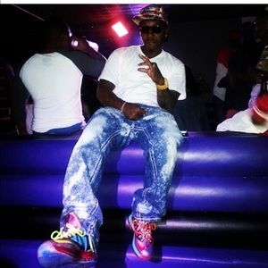 Meet your Posher, June